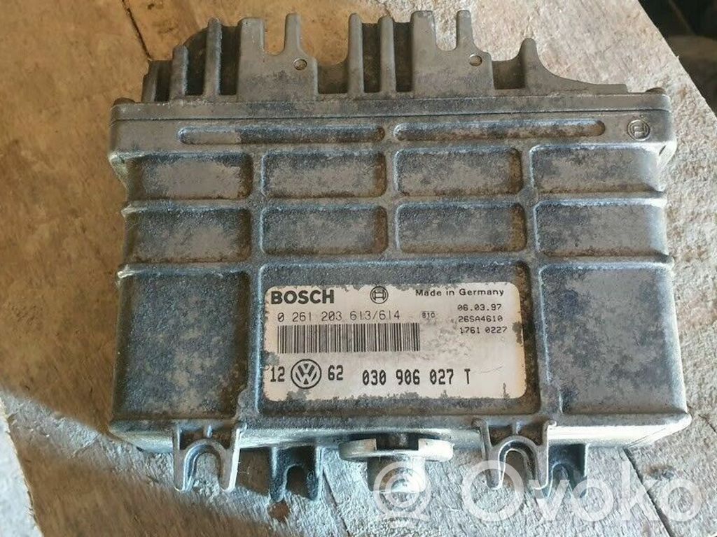 Engine control unit/module   030906027T