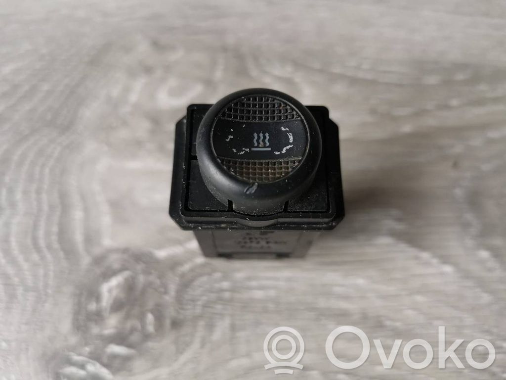 Schalter Umluft   7M0959561A