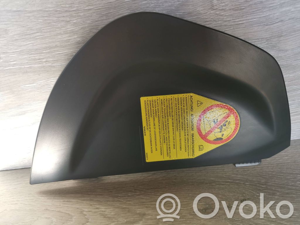 Volvo V70 Dashboard side end trim 