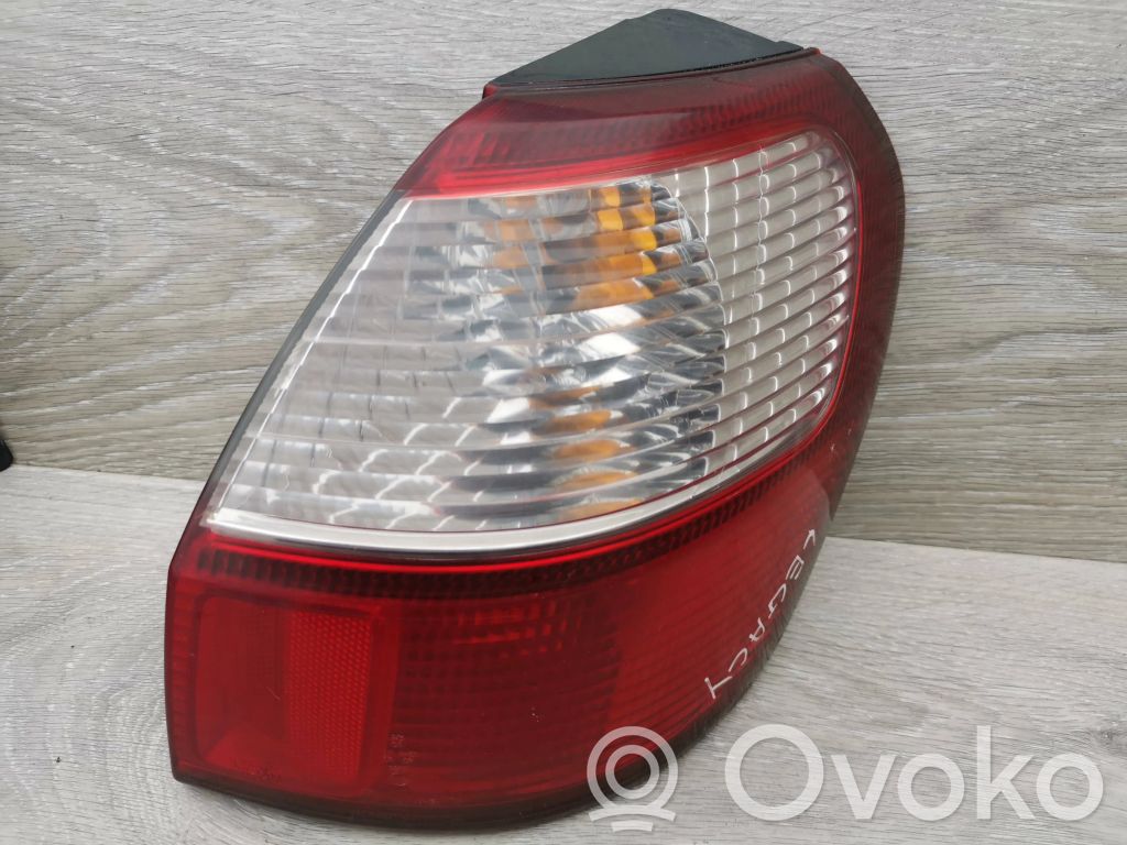 Rear/tail lights   E0B0PE,PY21V