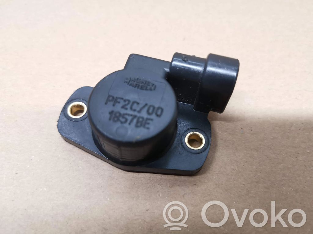 Renault Master I Sensor de posición de la válvula de mariposa 
