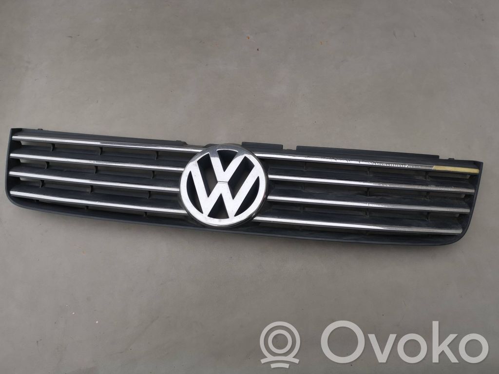 Volkswagen PASSAT B5 Grilă față 