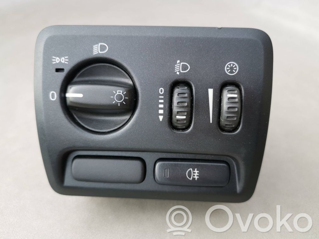 Light switch   8691750,ML213300141,04U21E02