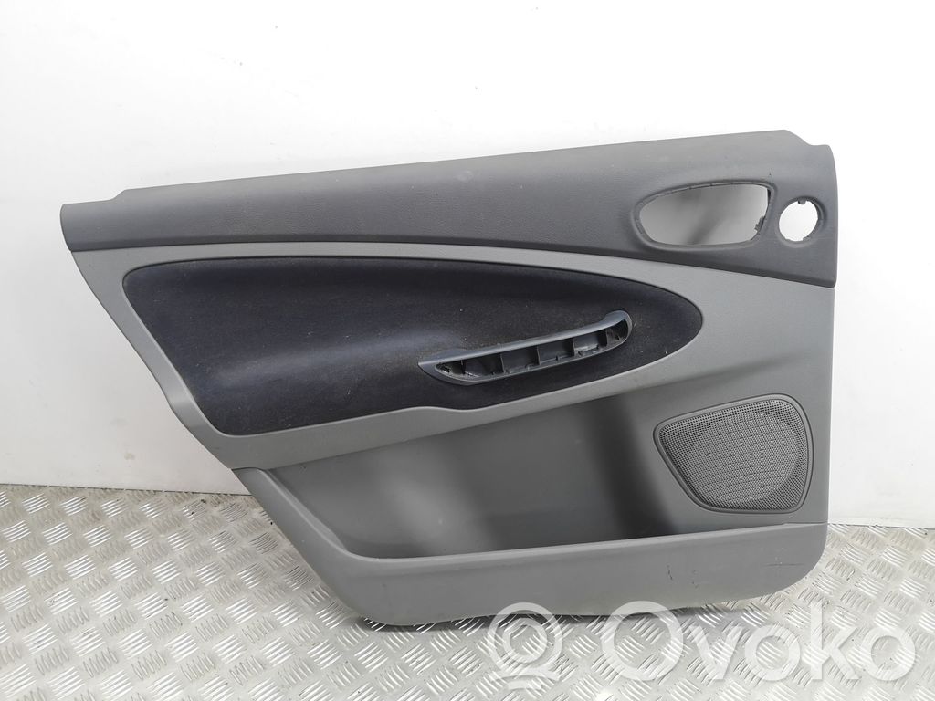 Boczki / Poszycie drzwi tylnych   6M21U27407