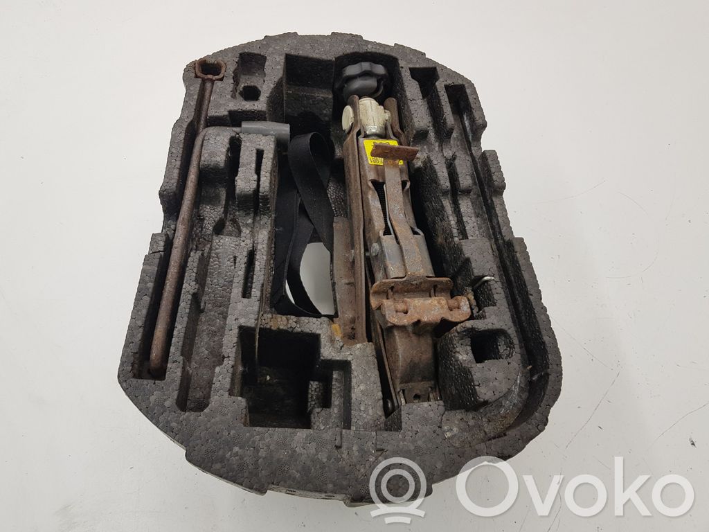 Volkswagen New Beetle Työkalupakki 