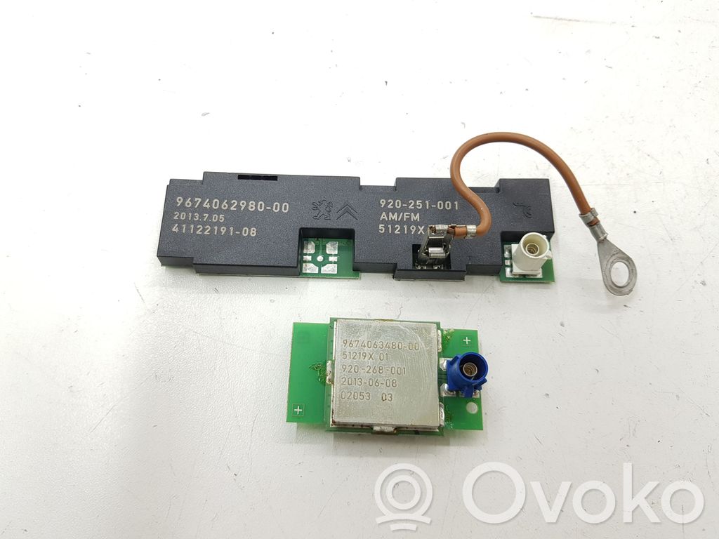 Antenos stiprintuvas   9674062980,920251001,9674063480