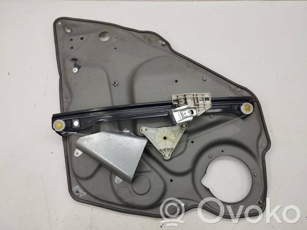 Mercedes-Benz B W245 Mechanizm podnoszenia szyby tylnej bez silnika 