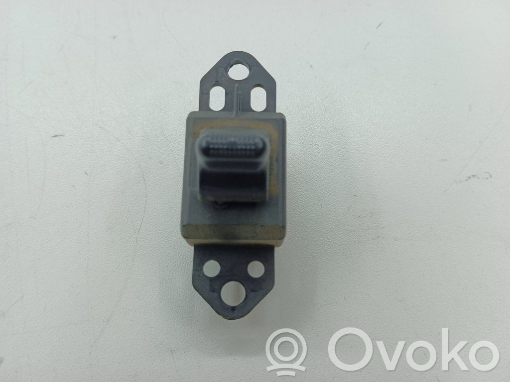 Electric window control switch   04685727AB