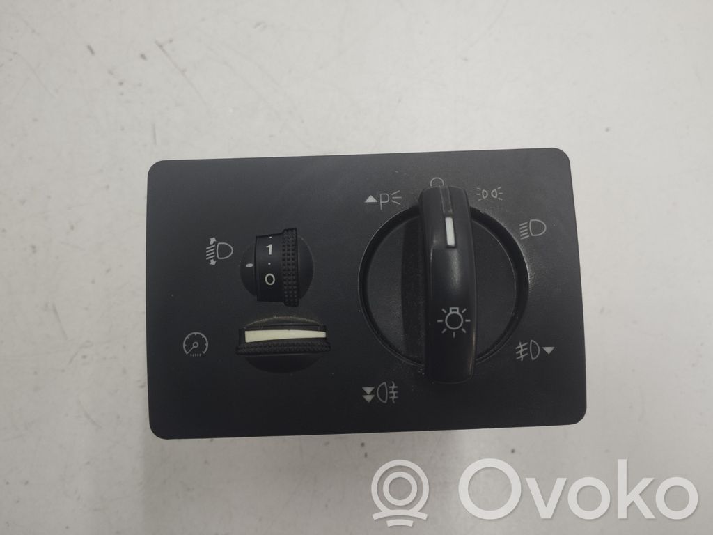 Ford Kuga I Light switch 