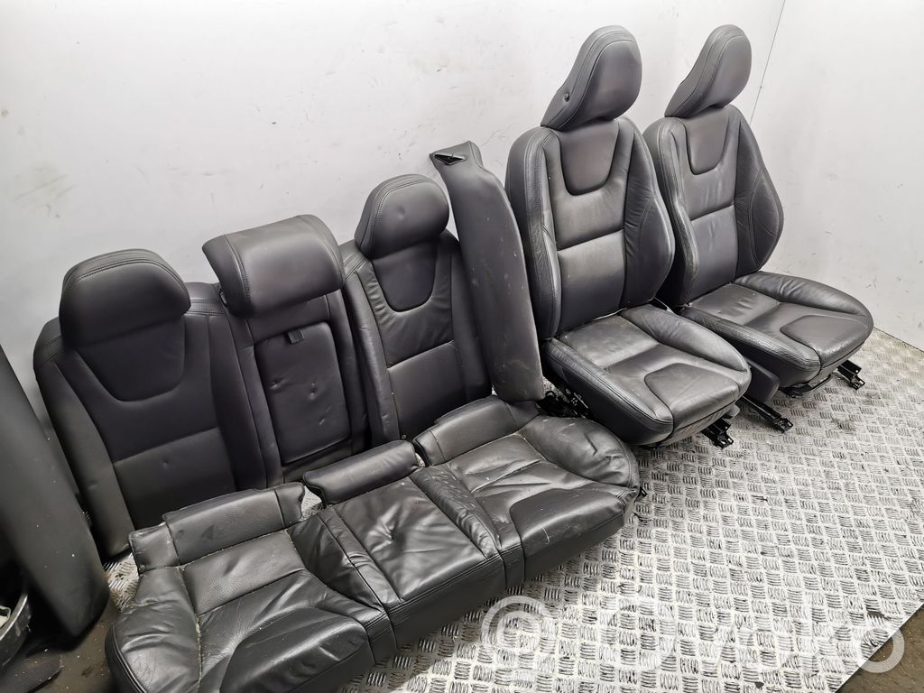 Interior set