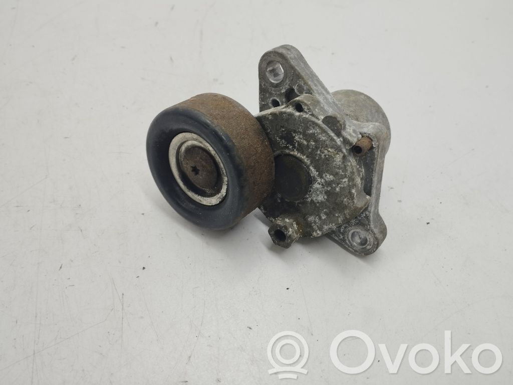 Hyundai i30 Tensor de la correa del alternador 