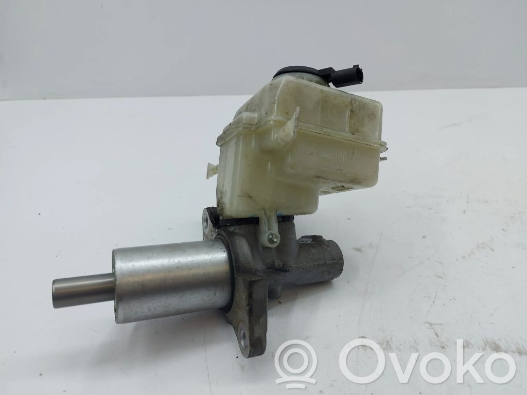 BMW X5 E70 Master brake cylinder 