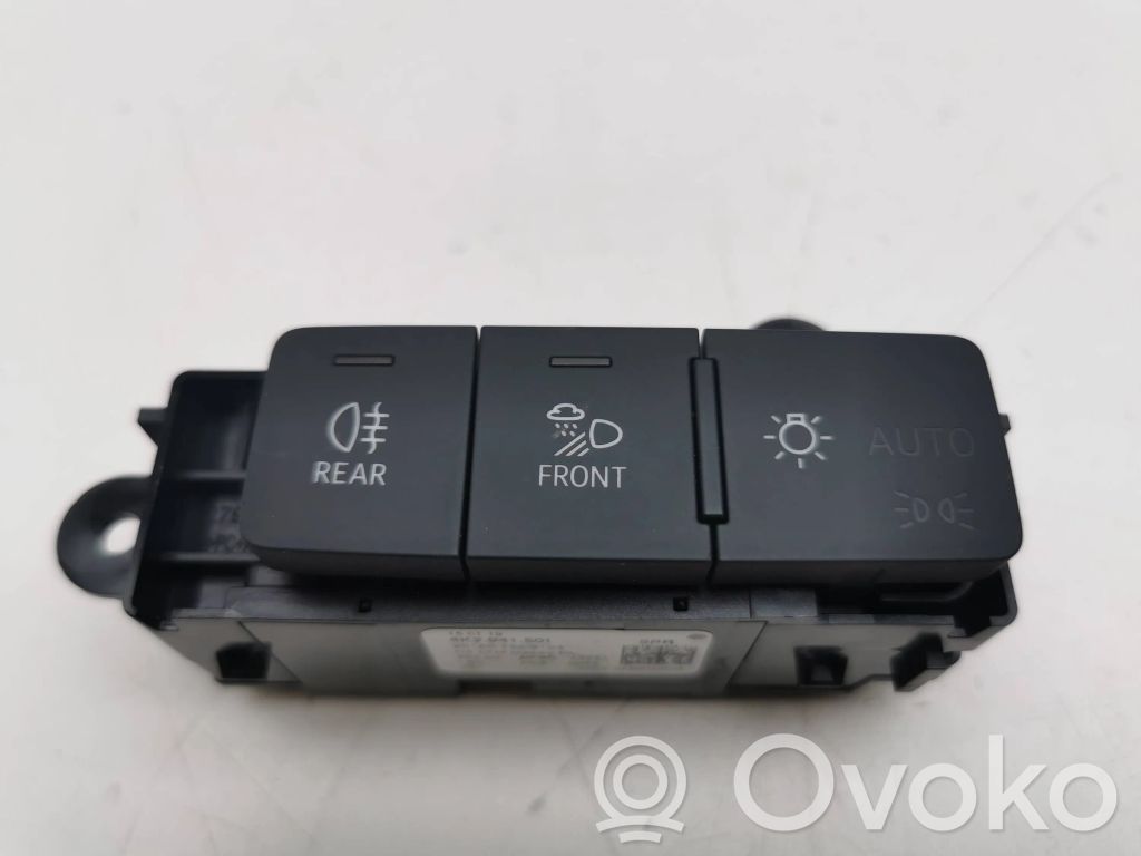 Audi A1 Fog light switch 