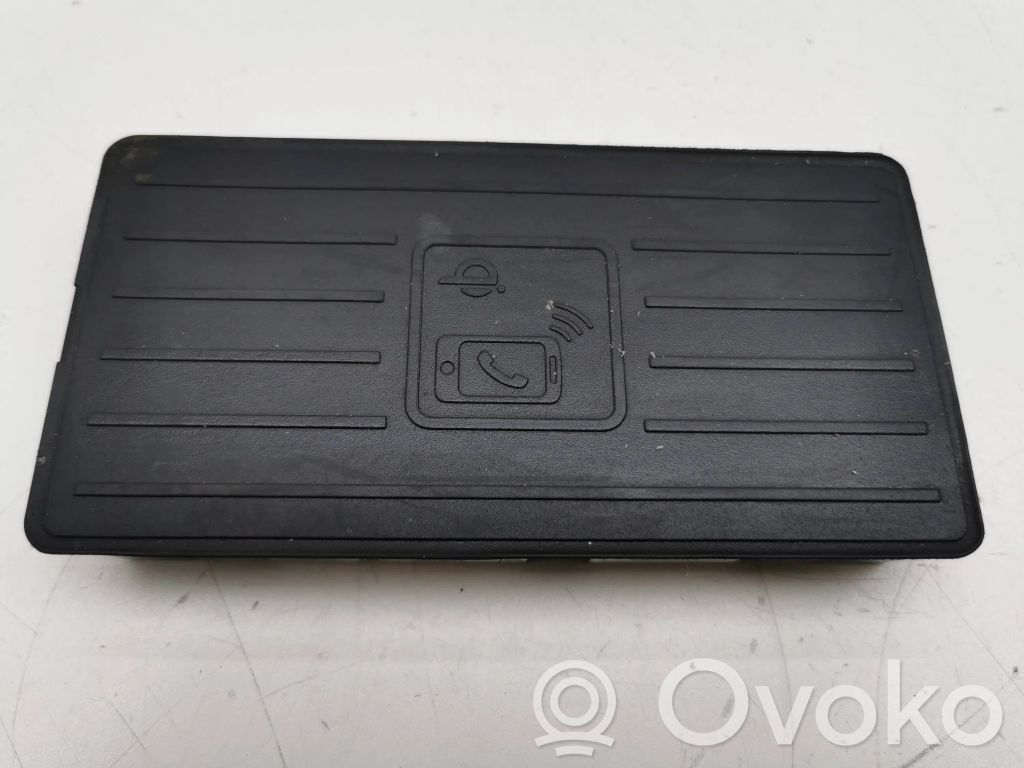 Audi A1 Wireless charging module 