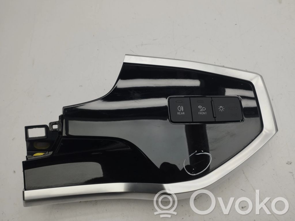Audi Q3 F3 Panel trim 
