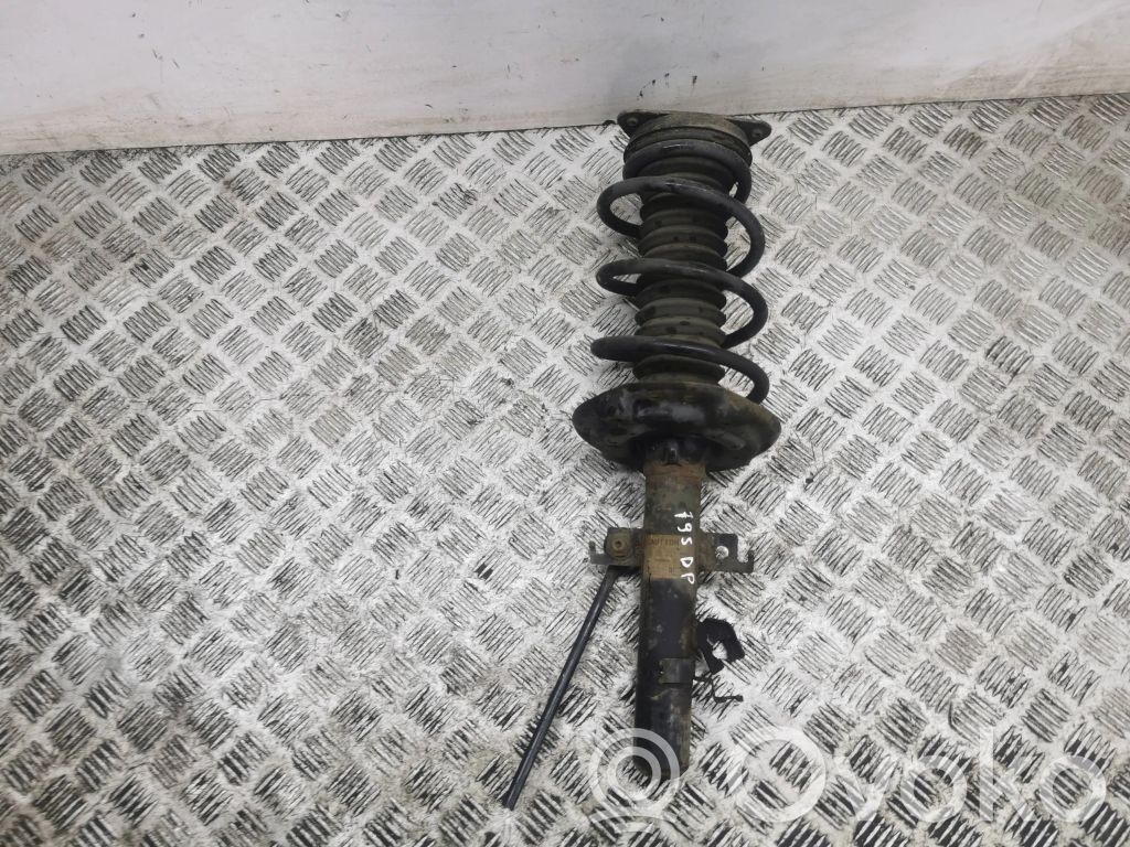 Nissan Qashqai Ansamblu amortizor cu arc față 