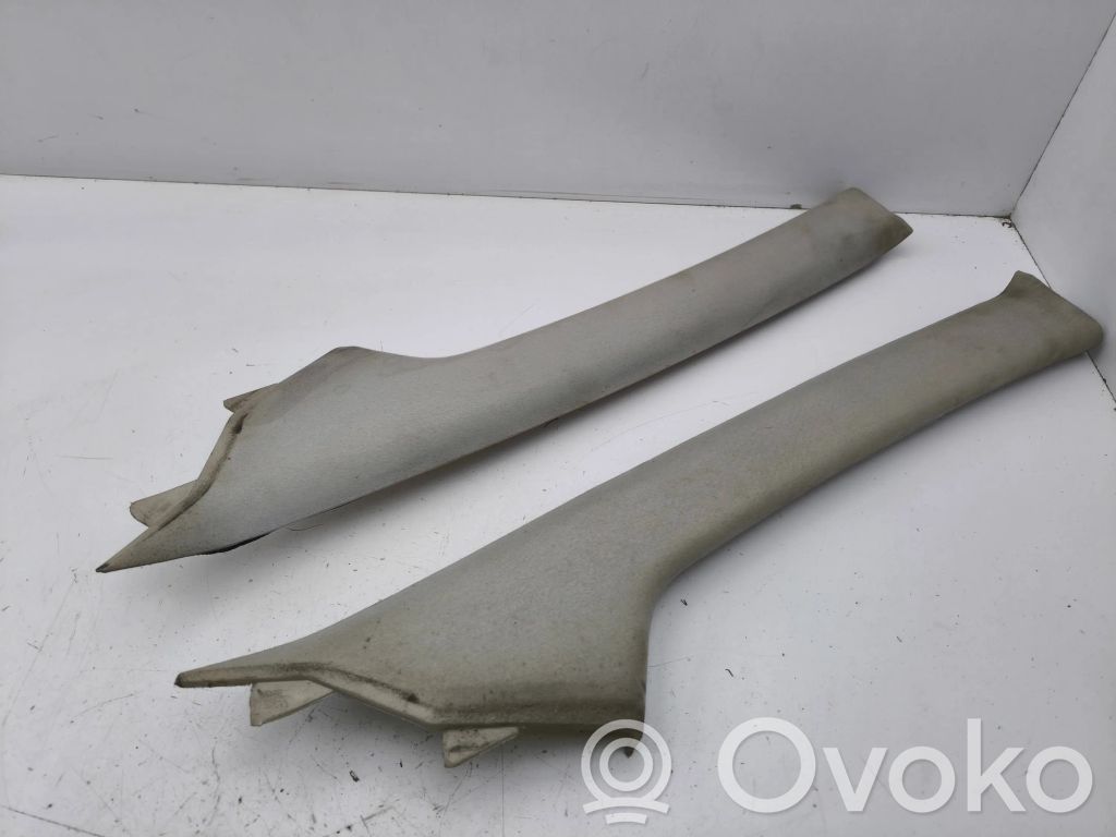 Toyota Corolla Verso AR10 Rivestimento montante (A) 