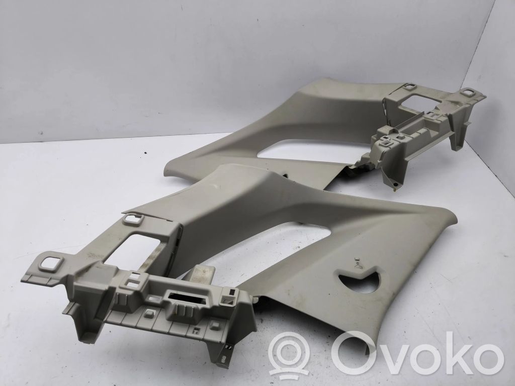 Citroen C4 II Picasso Rivestimento montante (D) (superiore) 