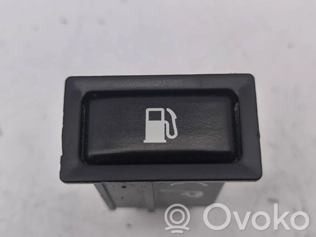 Toyota Avensis T250 Schalter Tankdeckel Tankklappe Tankentriegelung 