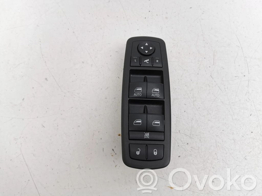 Jeep Cherokee Electric window control switch 