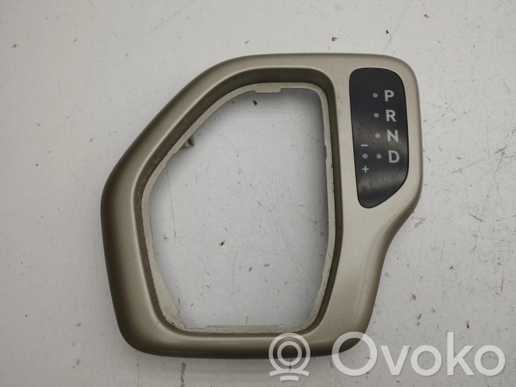 Jeep Cherokee KL Ramka drążka zmiany biegów 