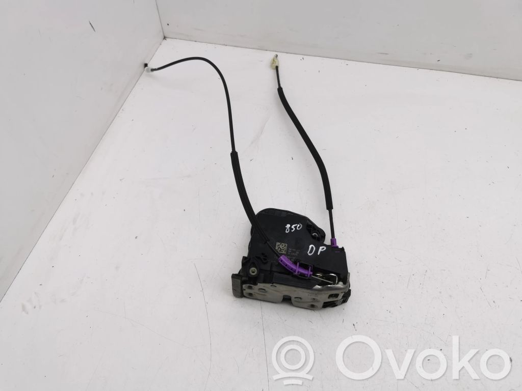 Opel Insignia B Front door lock 