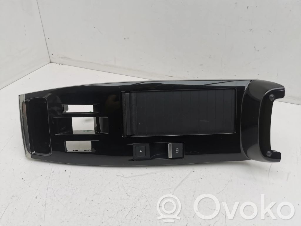 Citroen C4 III e-C4 Mukiteline edessä