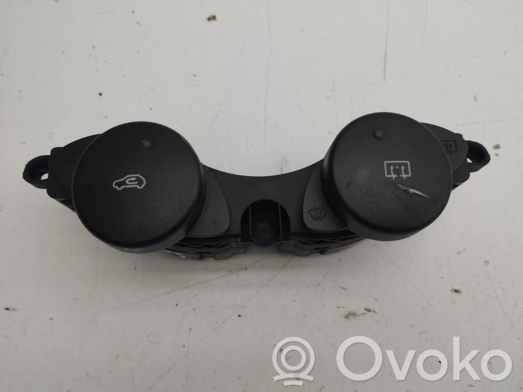 Ford Transit -  Tourneo Connect Windscreen/window heater switch 