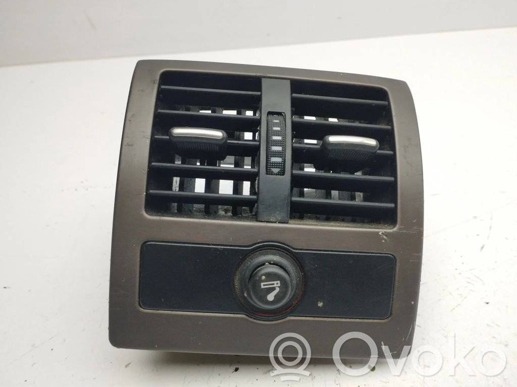 Rejilla de ventilación trasera   4B0819203