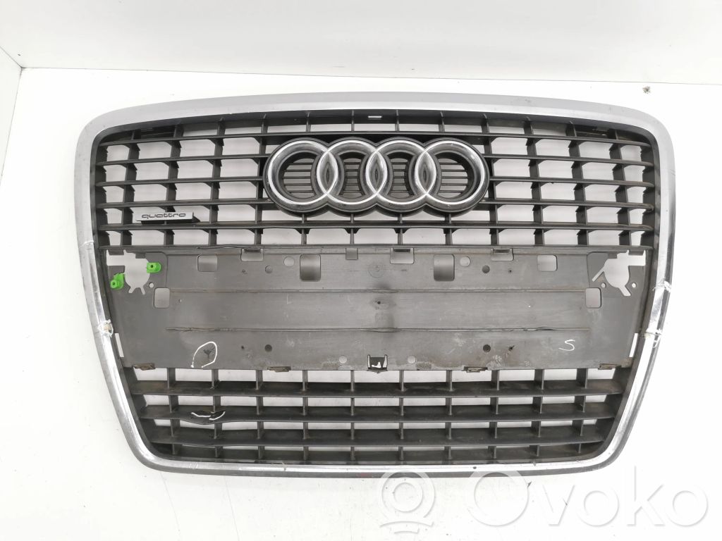 Front bumper upper radiator grill   4E0853653AC