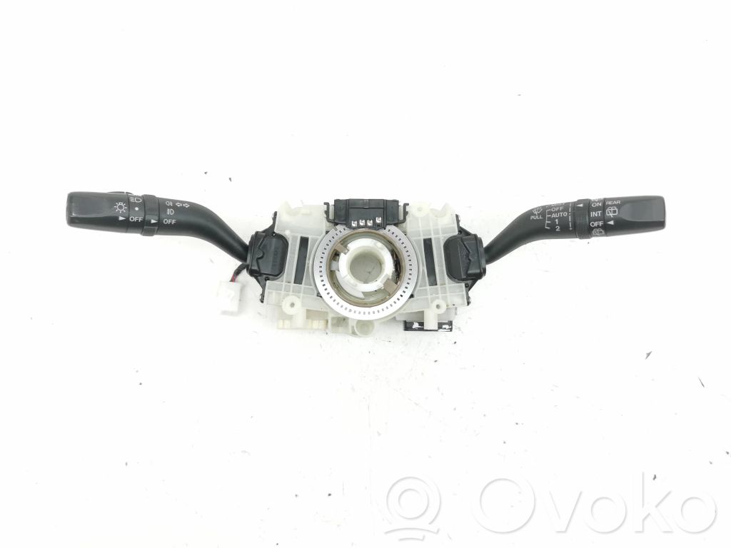 Mazda CX-7 Wiper turn signal indicator stalk/switch 
