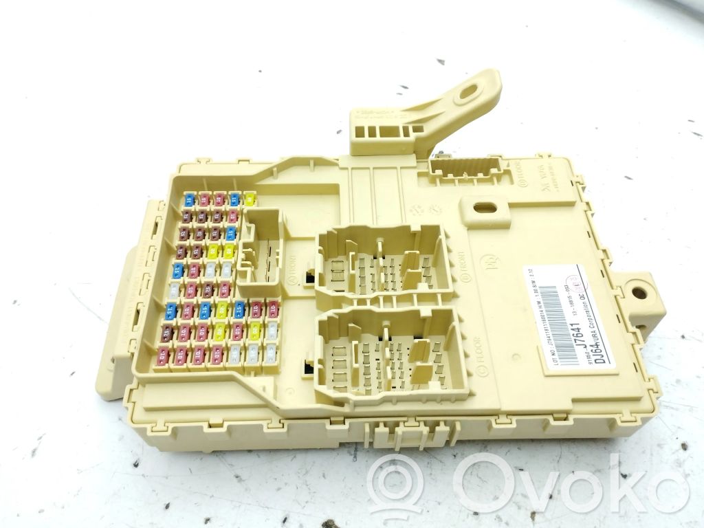 KIA Ceed Fuse module 