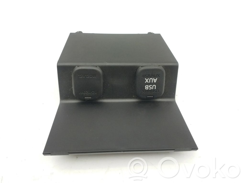 Enchufe conector entrada auxiliar   GHP9644A1