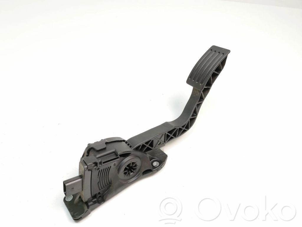 Volvo V40 Accelerator throttle pedal 