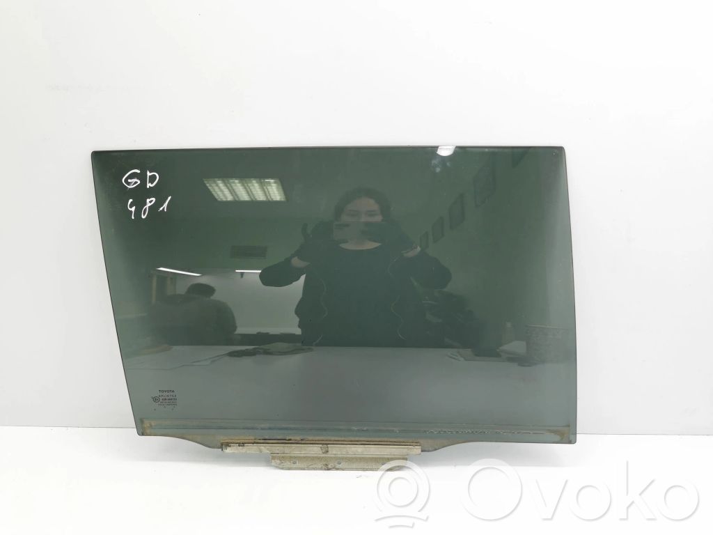 Toyota Avensis T250 Rear door window glass 