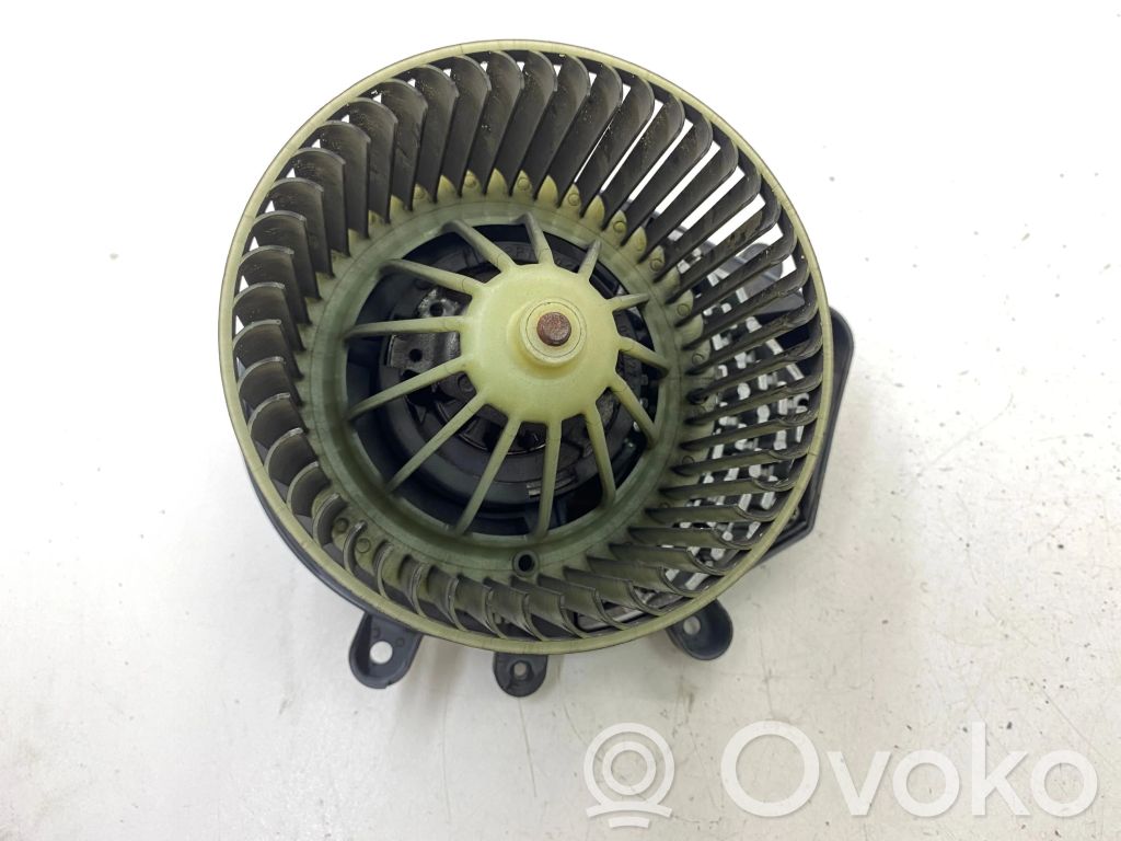 Pulseur d'air habitacle   8D1820021