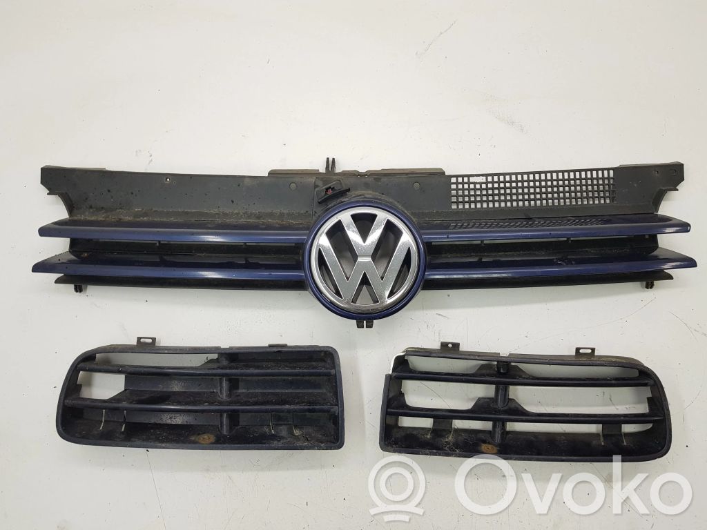 Volkswagen Golf IV Mascherina inferiore del paraurti anteriore