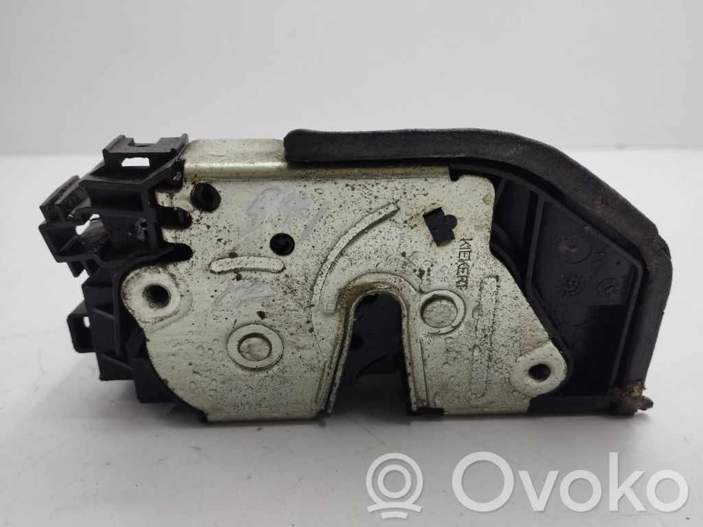 BMW 7 F01 F02 F03 F04 Zamek drzwi przednich 