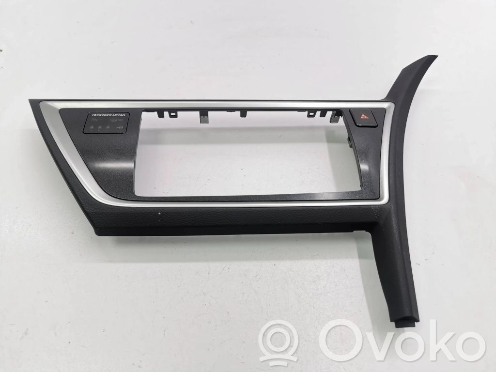 Toyota Auris E180 Radio/GPS head unit trim 