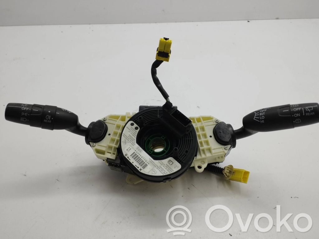 Honda CR-V Wiper turn signal indicator stalk/switch 