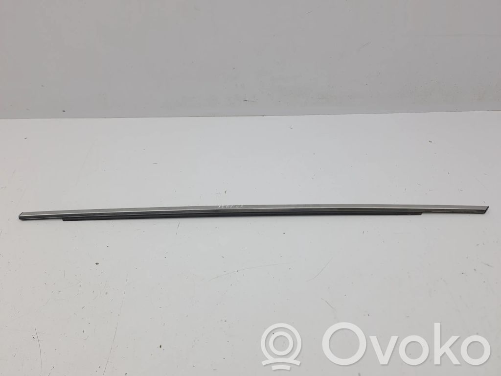 Lexus IS III XE30 Ornament geam ușă față 