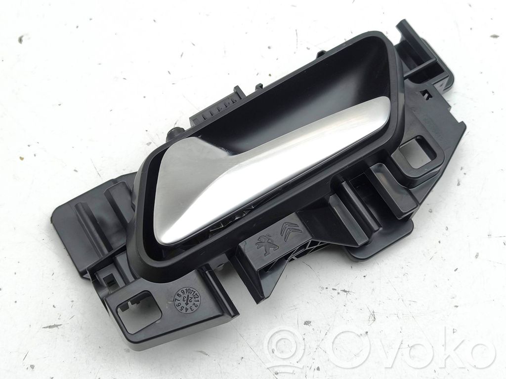 Opel Astra L Manecilla interna puerta delantera