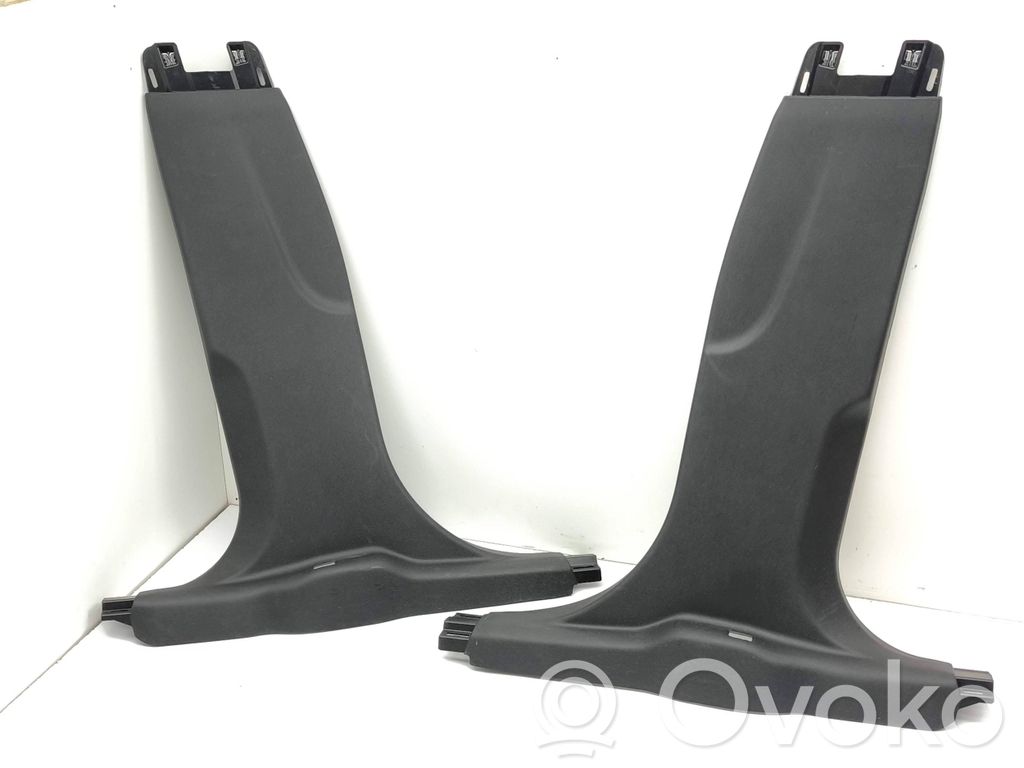 Jeep Avenger Rivestimento montante (B) (fondo)