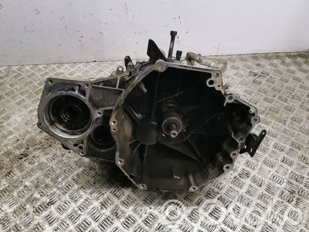 Nissan X-Trail T32 Manualna 6-biegowa skrzynia biegów 
