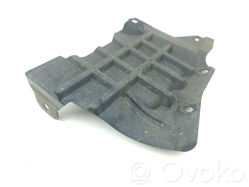 Nissan Qashqai J12 Osłona podwozia przednia 