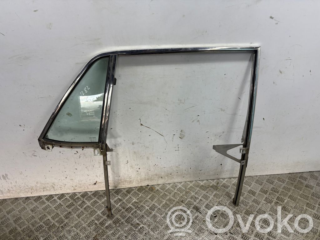 Ventanilla de ventilación de la puerta trasera