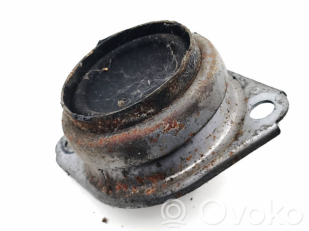 Engine mount bracket   176995