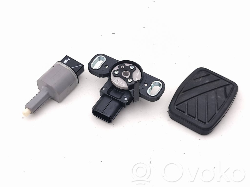 Suzuki Vitara (LY) Interruptor sensor del pedal de freno 