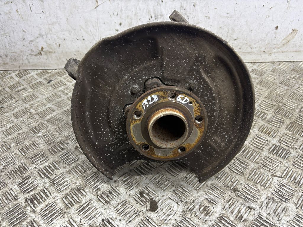 Cubo de rueda trasera