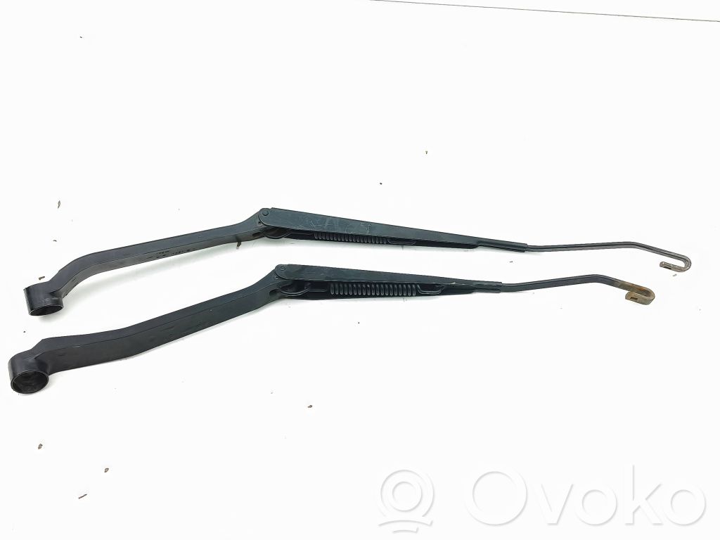 Toyota RAV 4 (XA20) Braccio della spazzola tergicristallo anteriore 
